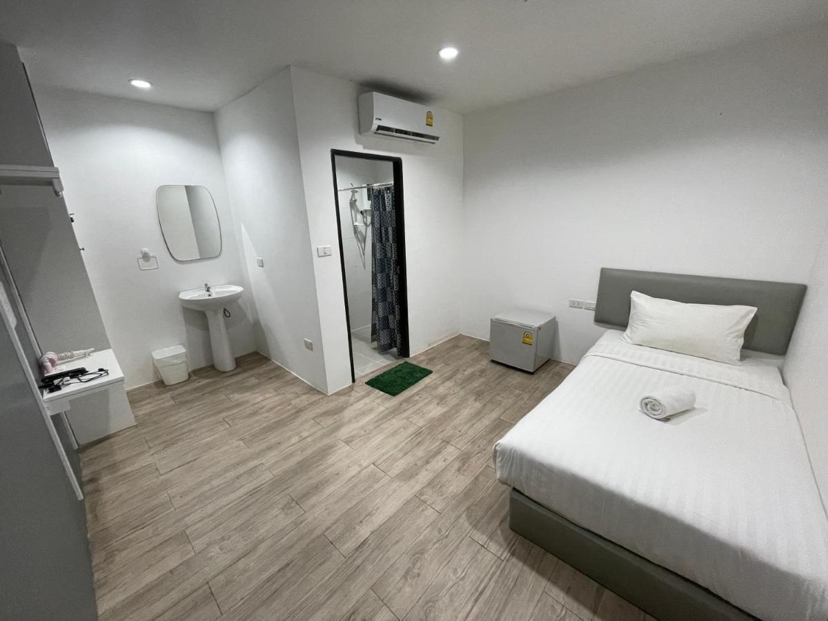Phuket Muay Thai Hotel Rawai Beach Экстерьер фото